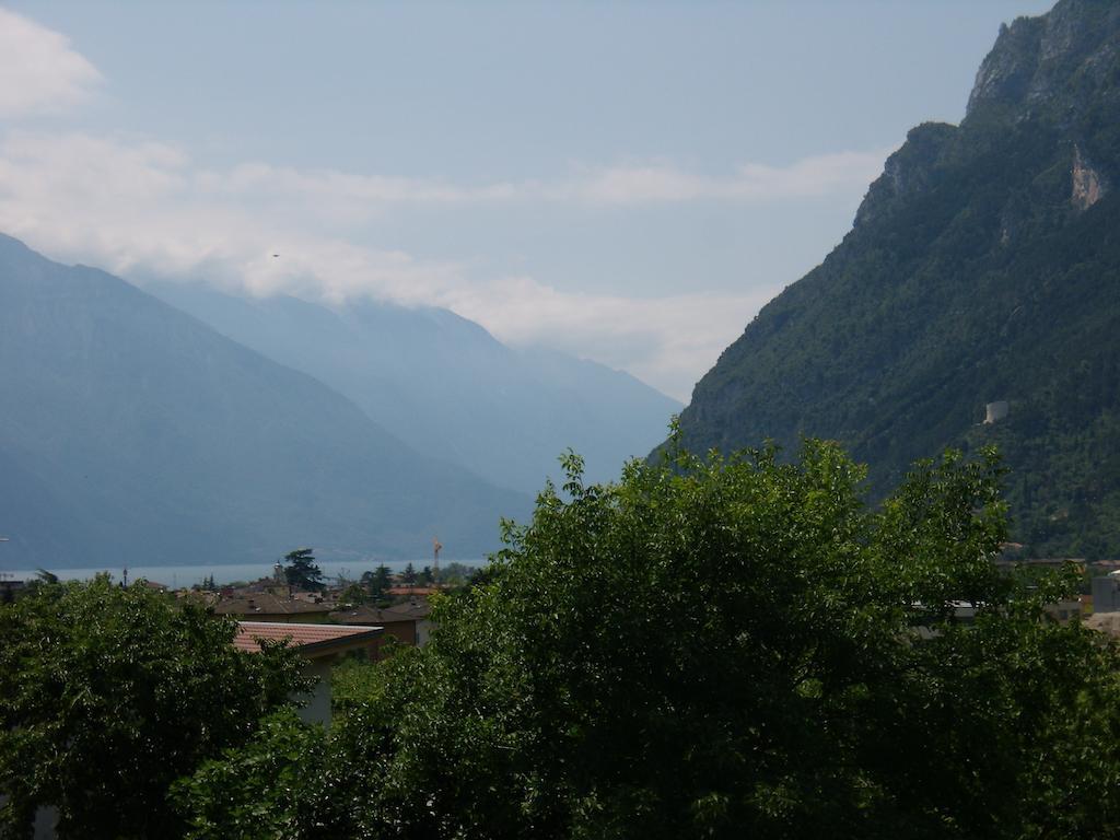 Ferienwohnung Casavarone Riva del Garda Zimmer foto