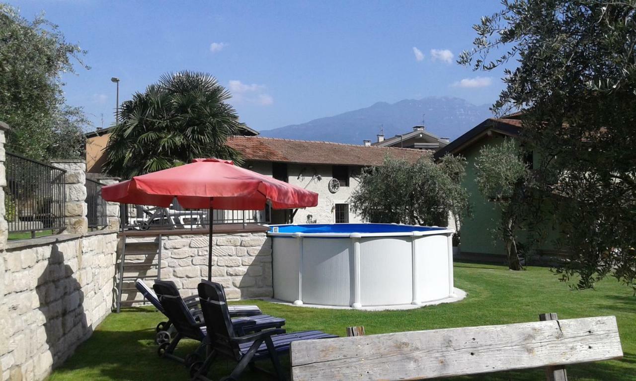 Ferienwohnung Casavarone Riva del Garda Exterior foto